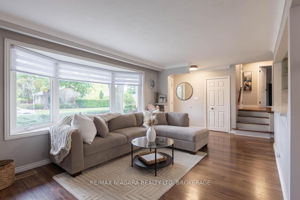 Photo 6 of 37 Parnell Road, St. Catharines, Vine/Linwell — HOMEH