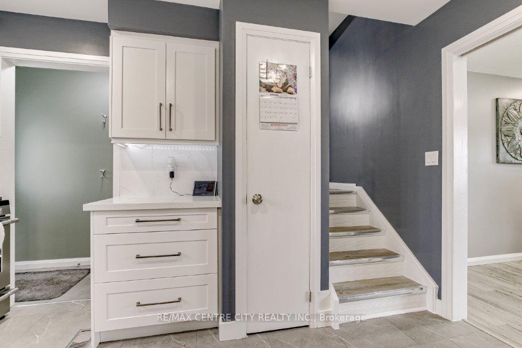Photo 11 of 95 Lawrence Avenue, St. Thomas — HOMEH