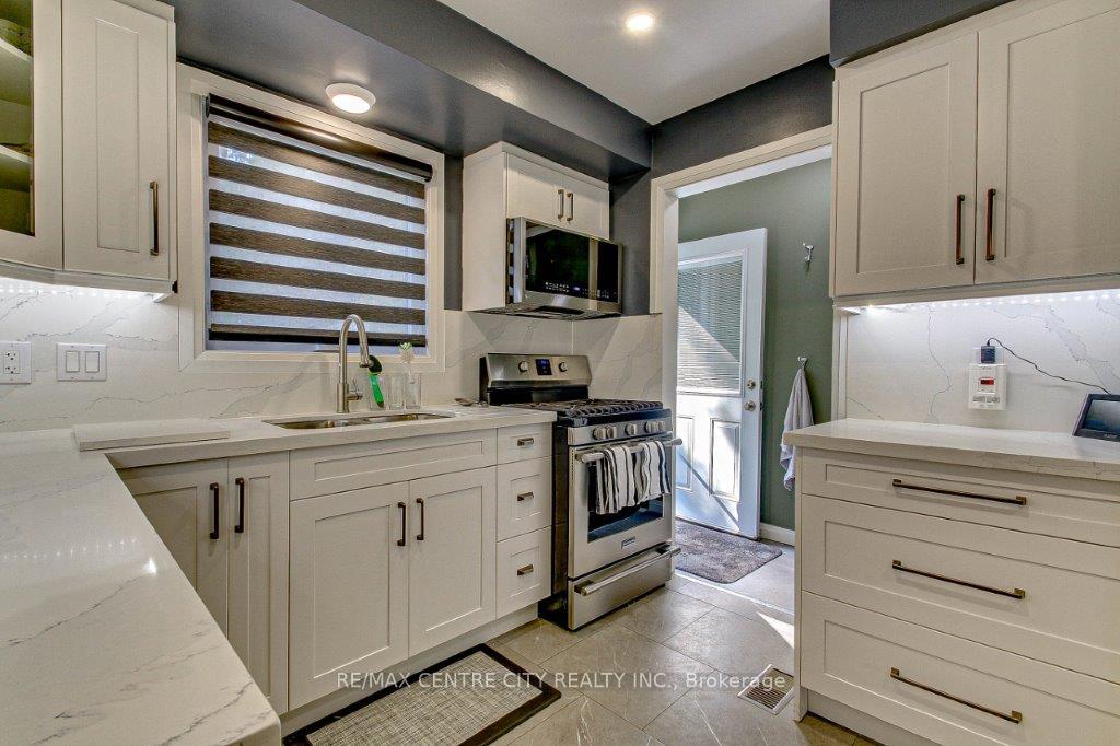 Photo 12 of 95 Lawrence Avenue, St. Thomas — HOMEH