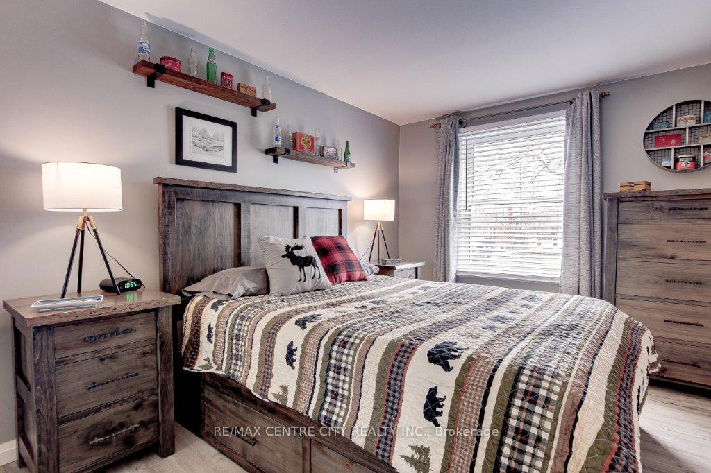Photo 15 of 95 Lawrence Avenue, St. Thomas — HOMEH