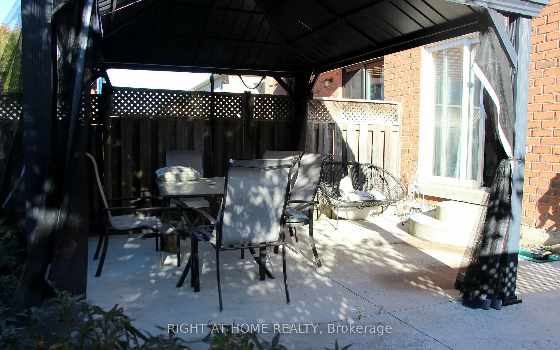 Photo 30 of 144 Cadillac Crescent, Brampton, Fletcher's Meadow — HOMEH