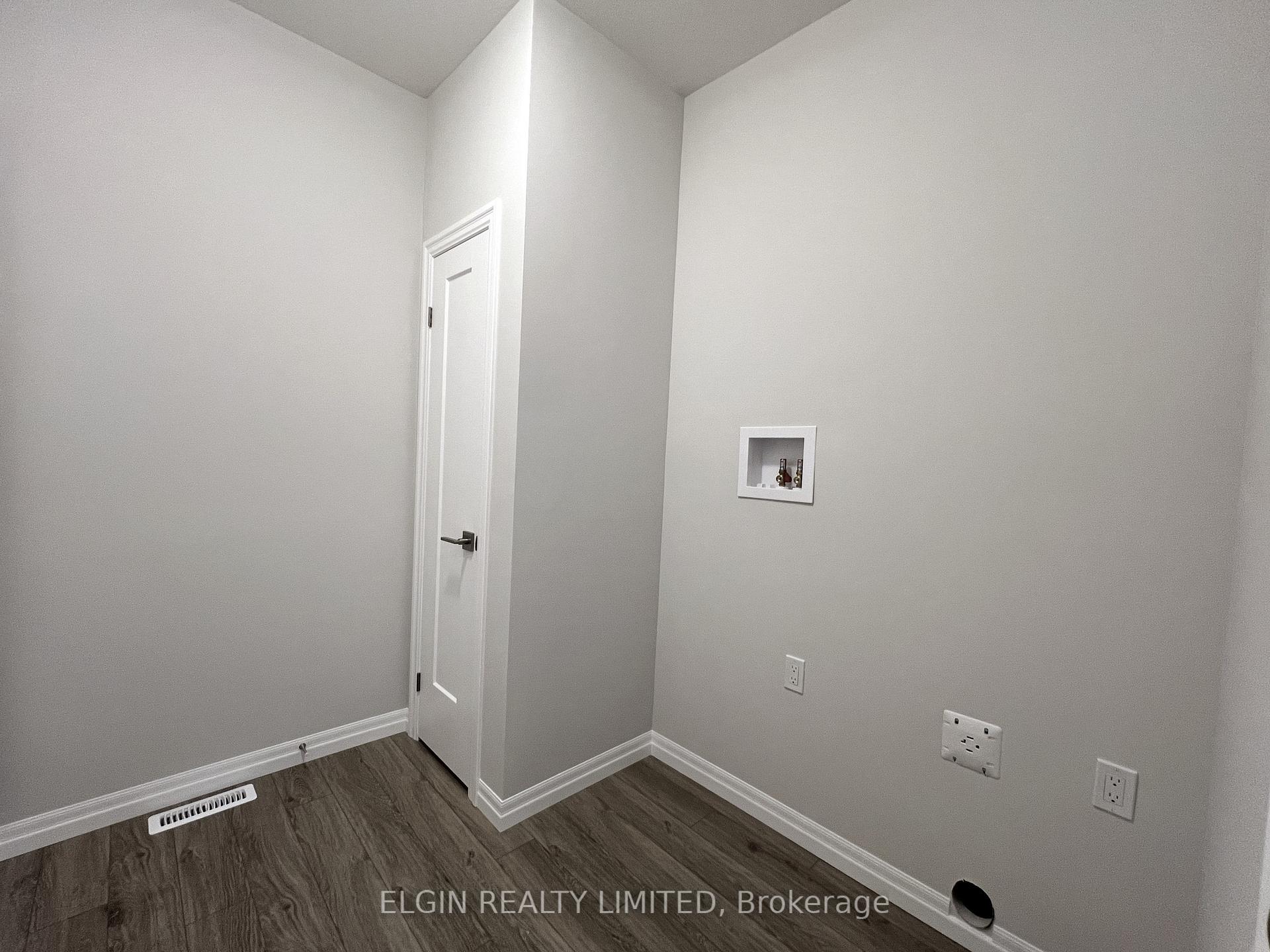 Photo 9 of 31 Dunning Way, St. Thomas — HOMEH