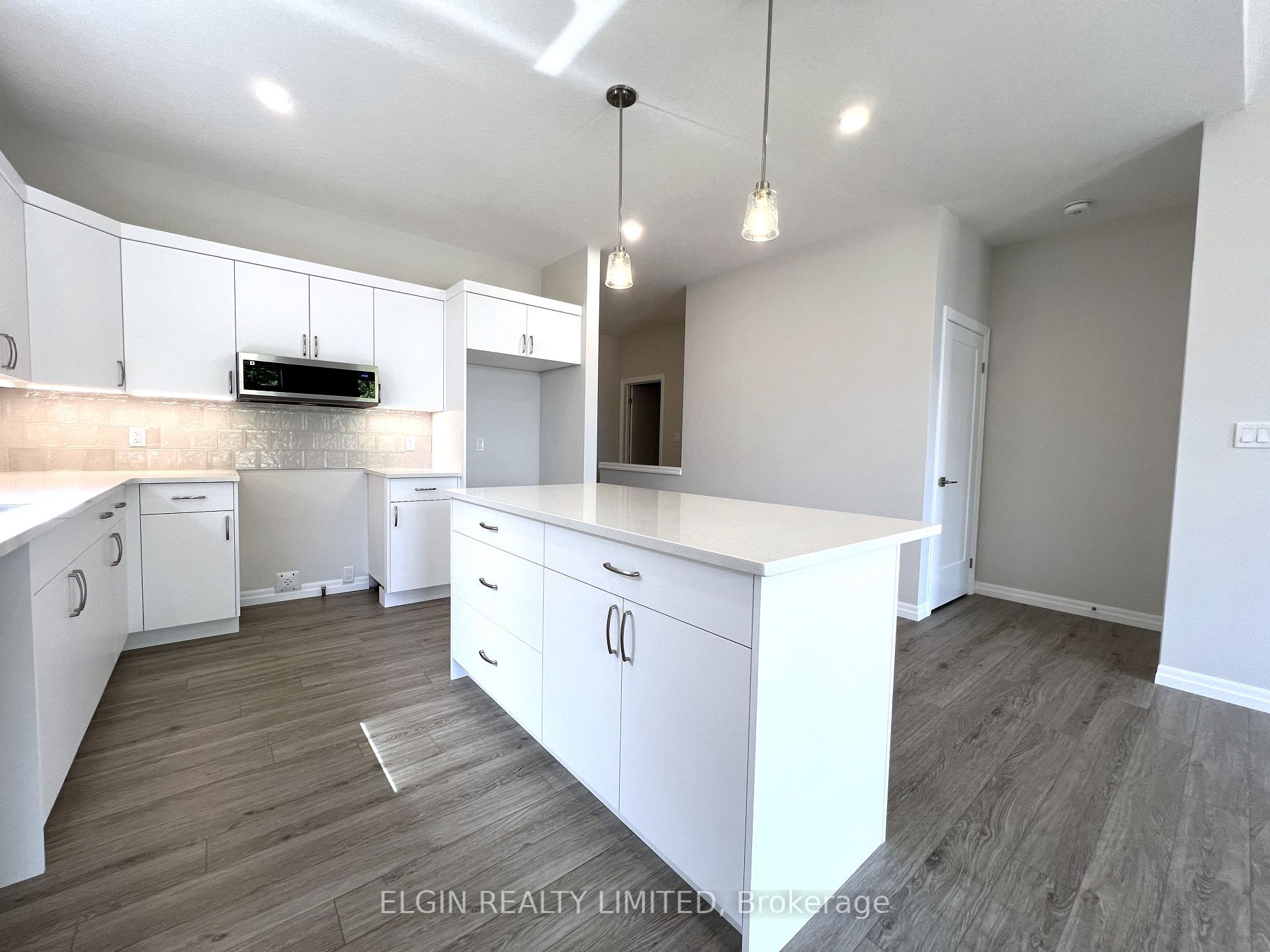 Photo 11 of 31 Dunning Way, St. Thomas — HOMEH