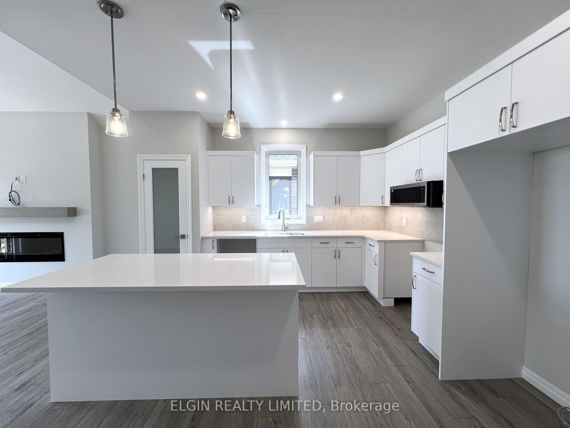 Photo 13 of 31 Dunning Way, St. Thomas — HOMEH