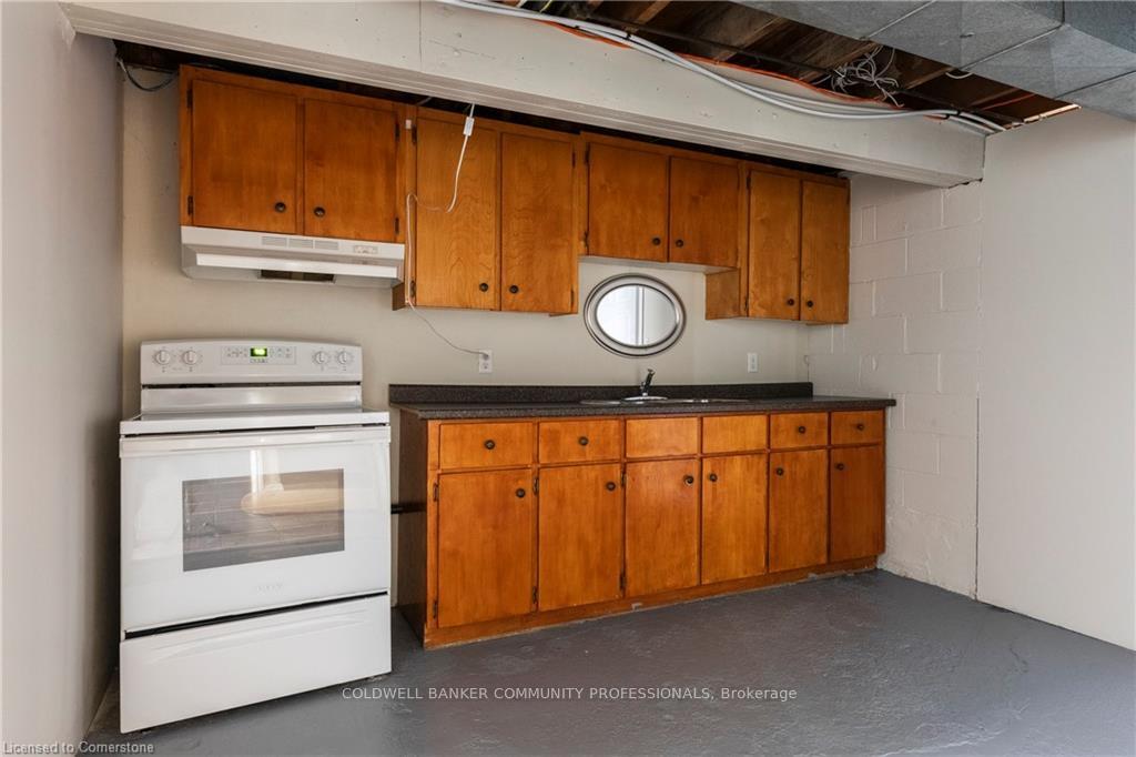 Photo 21 of 18 Masterson Drive, St. Catharines, Glendale/Glenridge — HOMEH