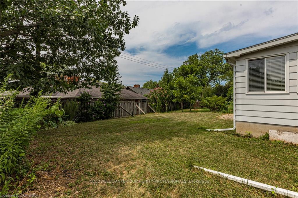 Photo 39 of 18 Masterson Drive, St. Catharines, Glendale/Glenridge — HOMEH