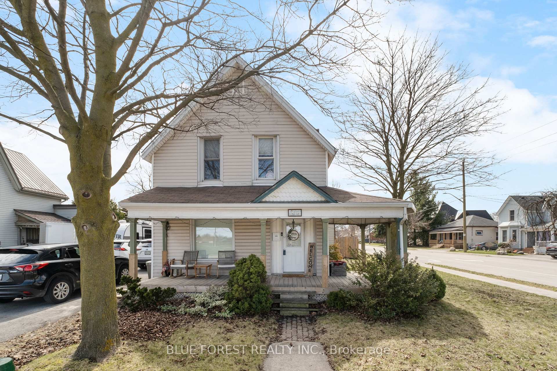 Photo 1 of 210 Wellington Street, St. Thomas — HOMEH