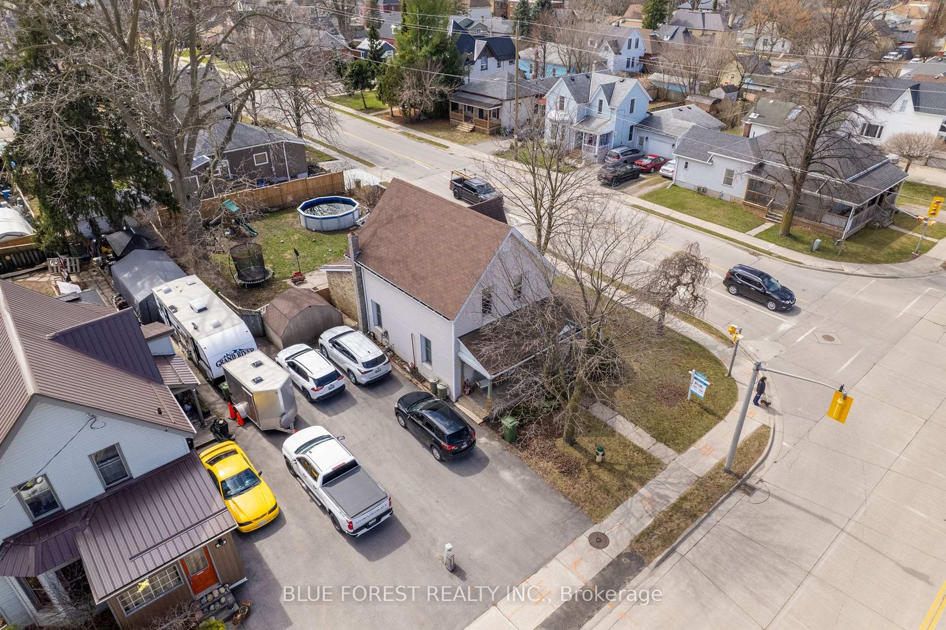 Photo 13 of 210 Wellington Street, St. Thomas — HOMEH