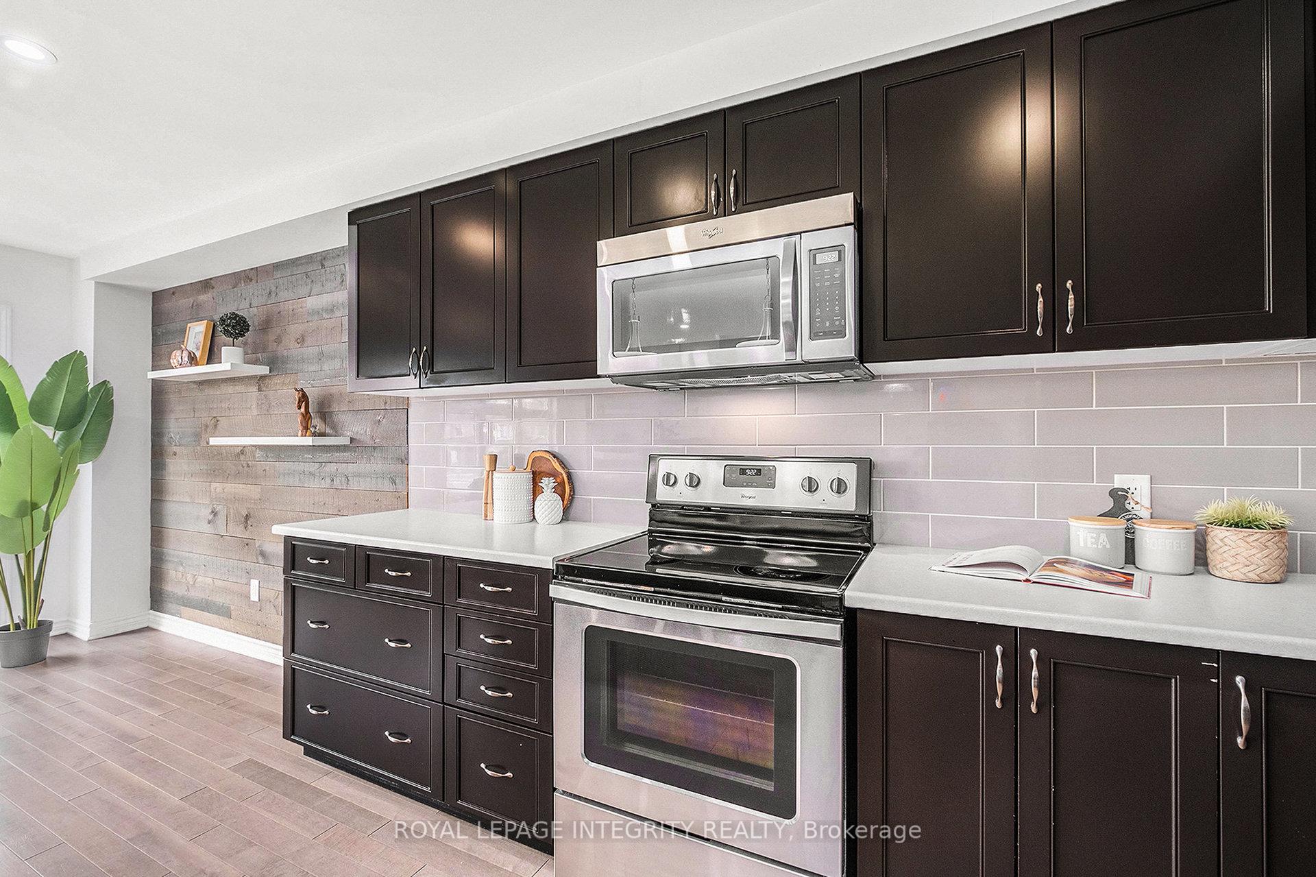 Photo 17 of 305 Lipizzaner Street, Ottawa, Stittsville (South) — HOMEH