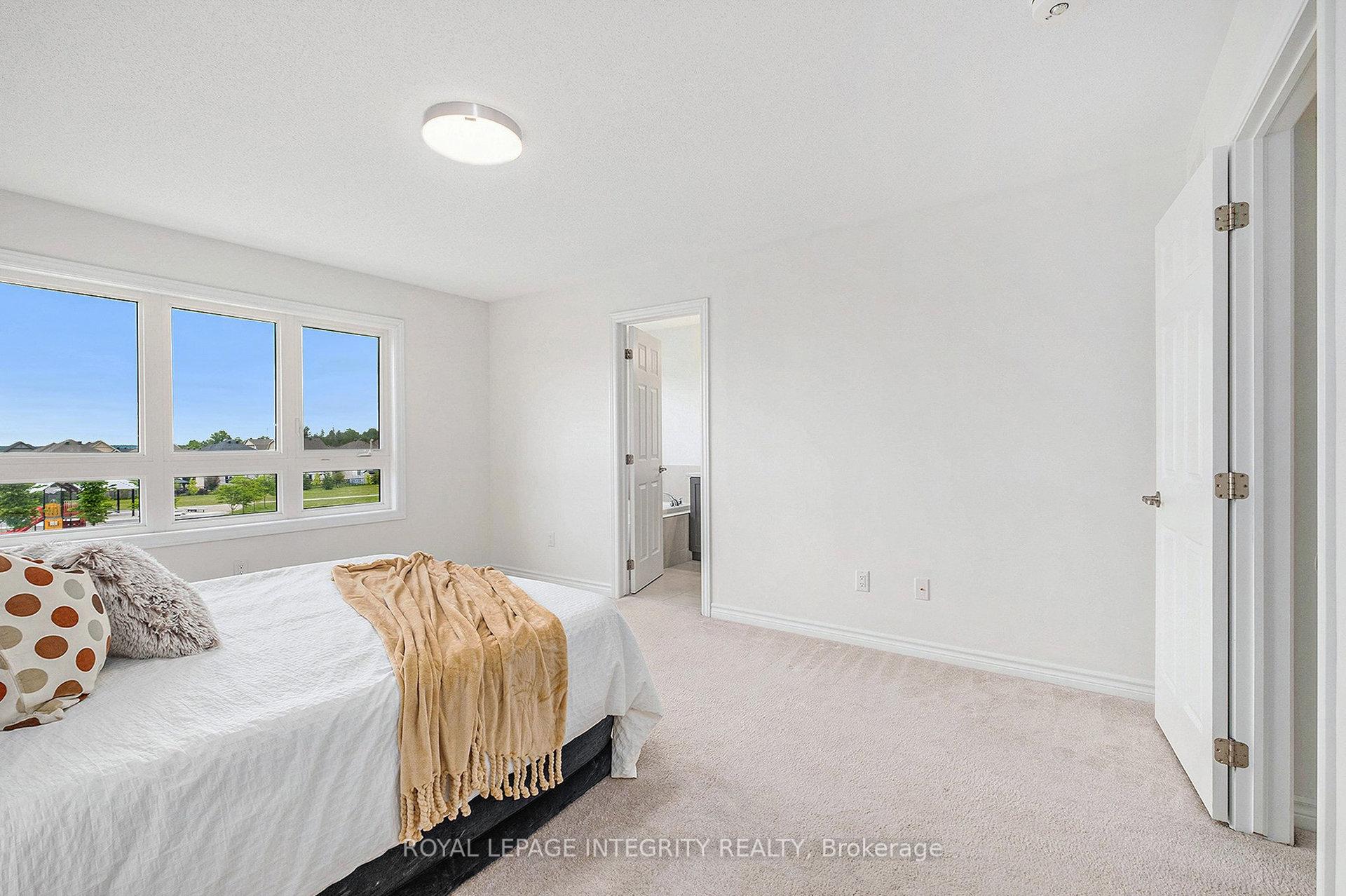 Photo 20 of 305 Lipizzaner Street, Ottawa, Stittsville (South) — HOMEH