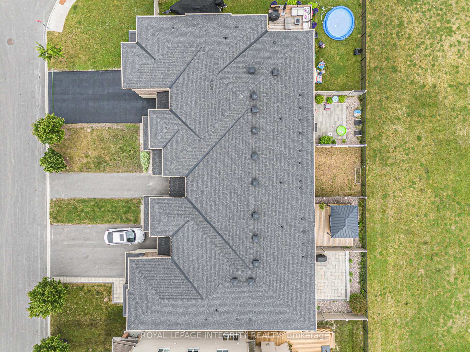 Photo 36 of 305 Lipizzaner Street, Ottawa, Stittsville (South) — HOMEH