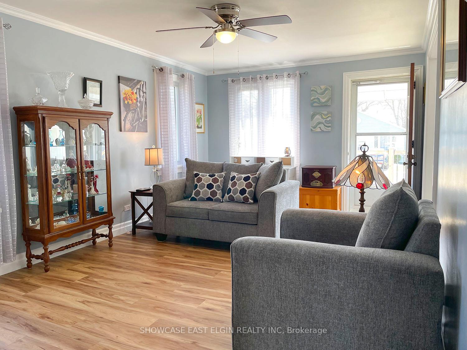 Photo 4 of 25 Chester Street, St. Thomas — HOMEH