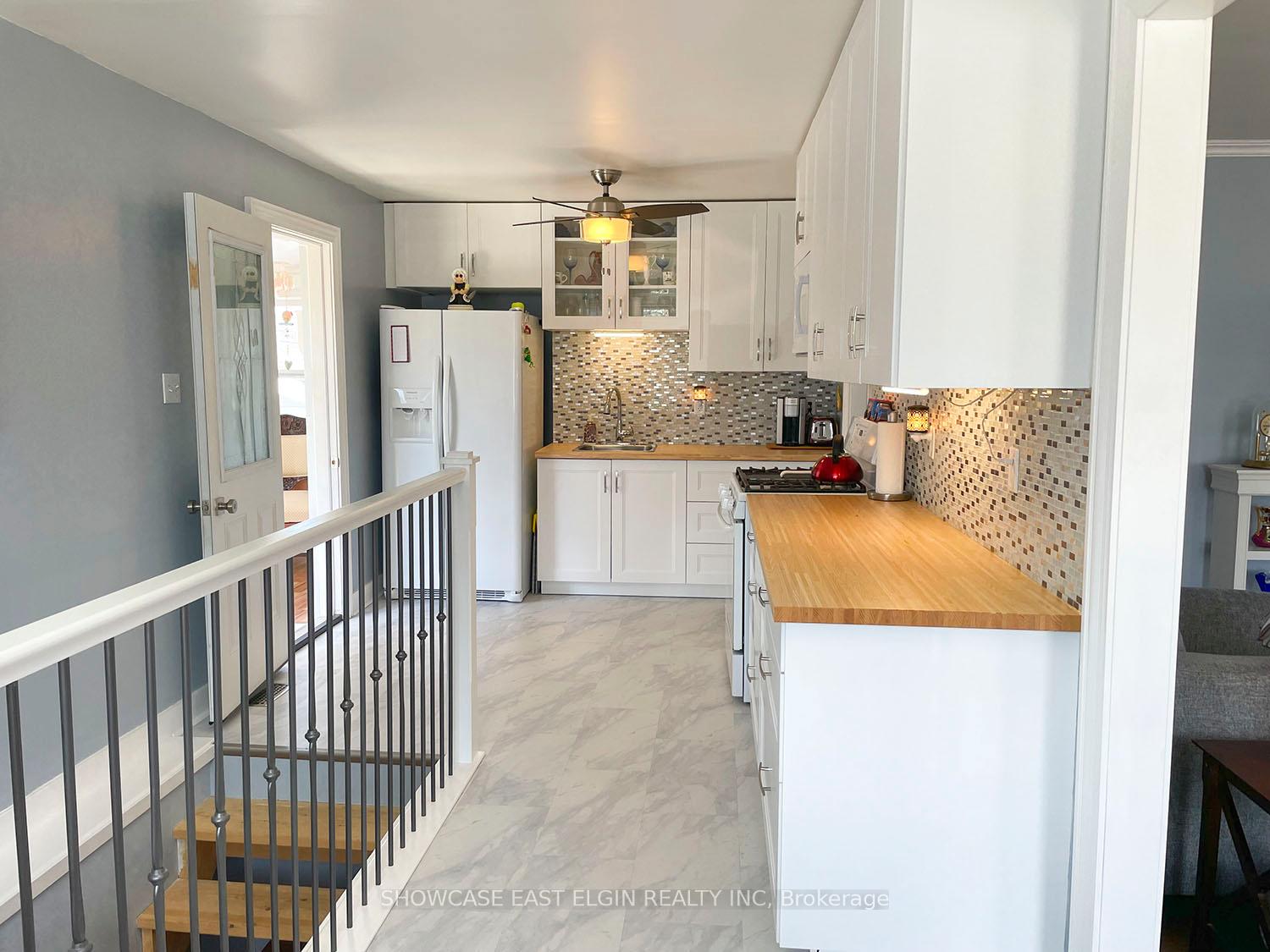 Photo 5 of 25 Chester Street, St. Thomas — HOMEH