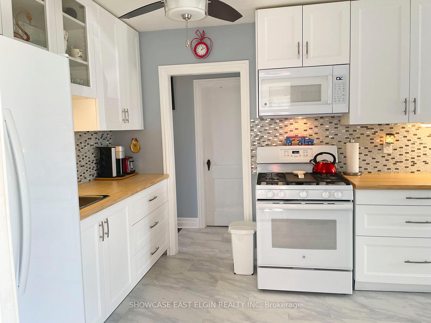 Photo 6 of 25 Chester Street, St. Thomas — HOMEH