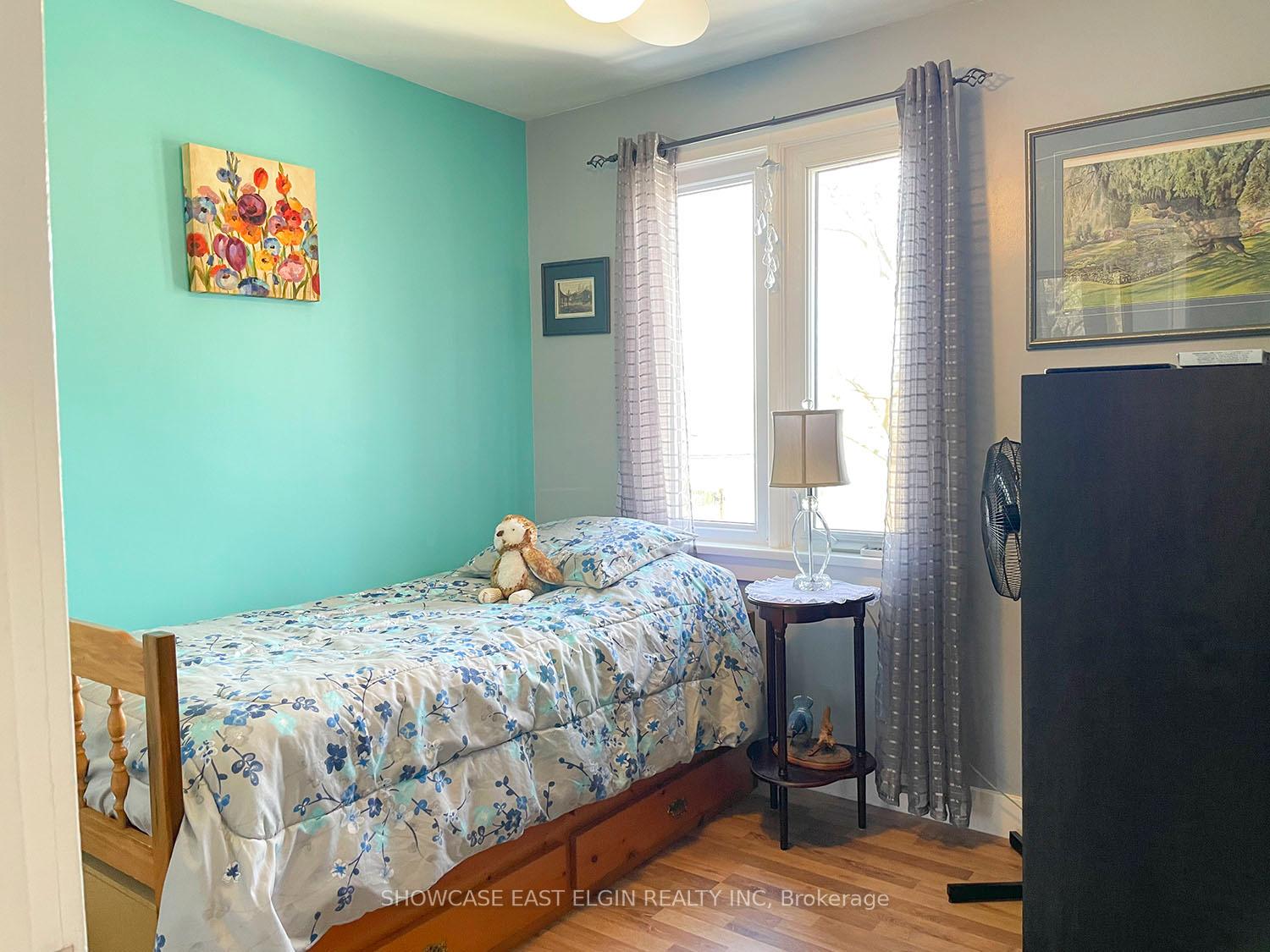 Photo 11 of 25 Chester Street, St. Thomas — HOMEH