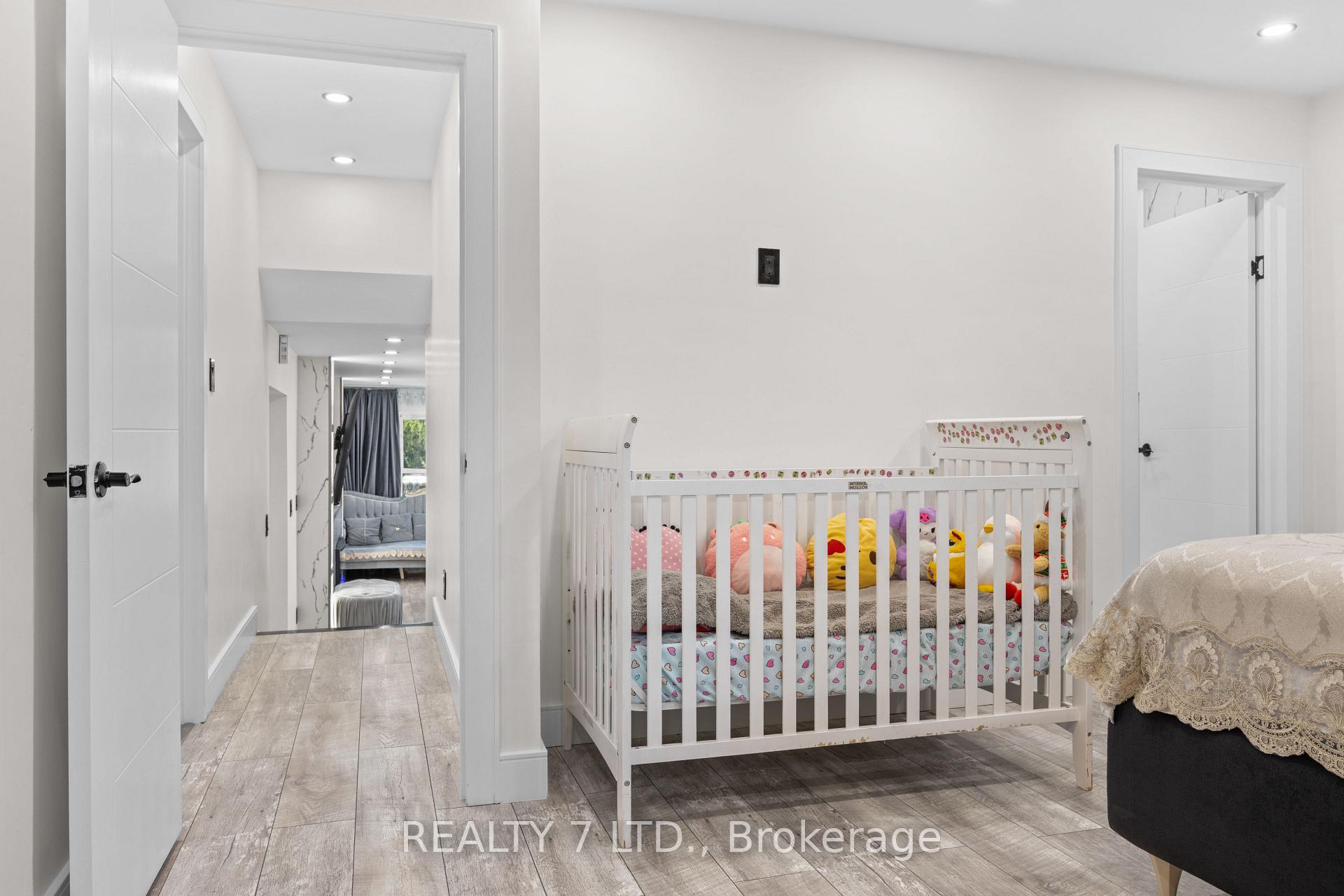 Photo 15 of 674 Vine Street, St. Catharines, Lakeshore — HOMEH