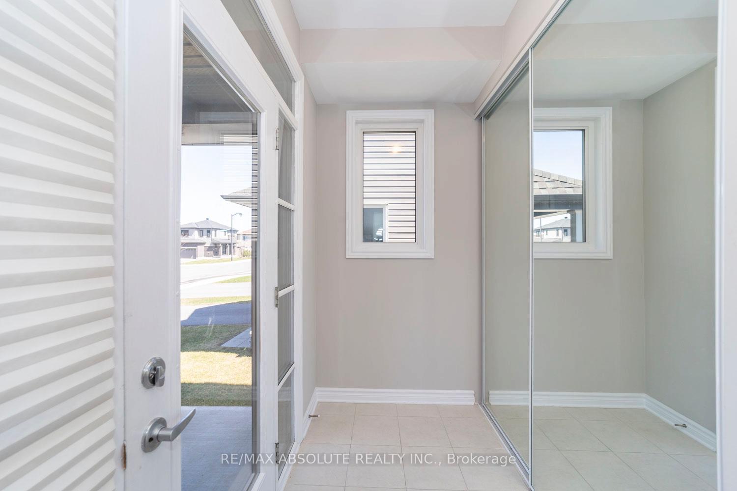 Photo 4 of 269 Kimpton Drive, Ottawa, Stittsville (North) — HOMEH