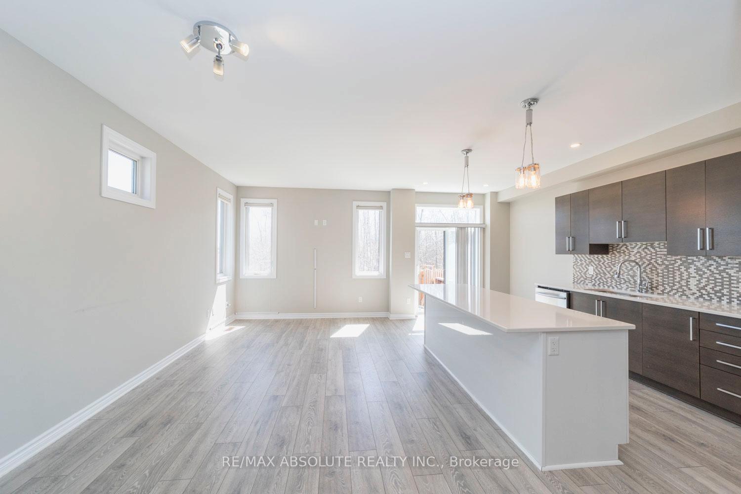 Photo 6 of 269 Kimpton Drive, Ottawa, Stittsville (North) — HOMEH