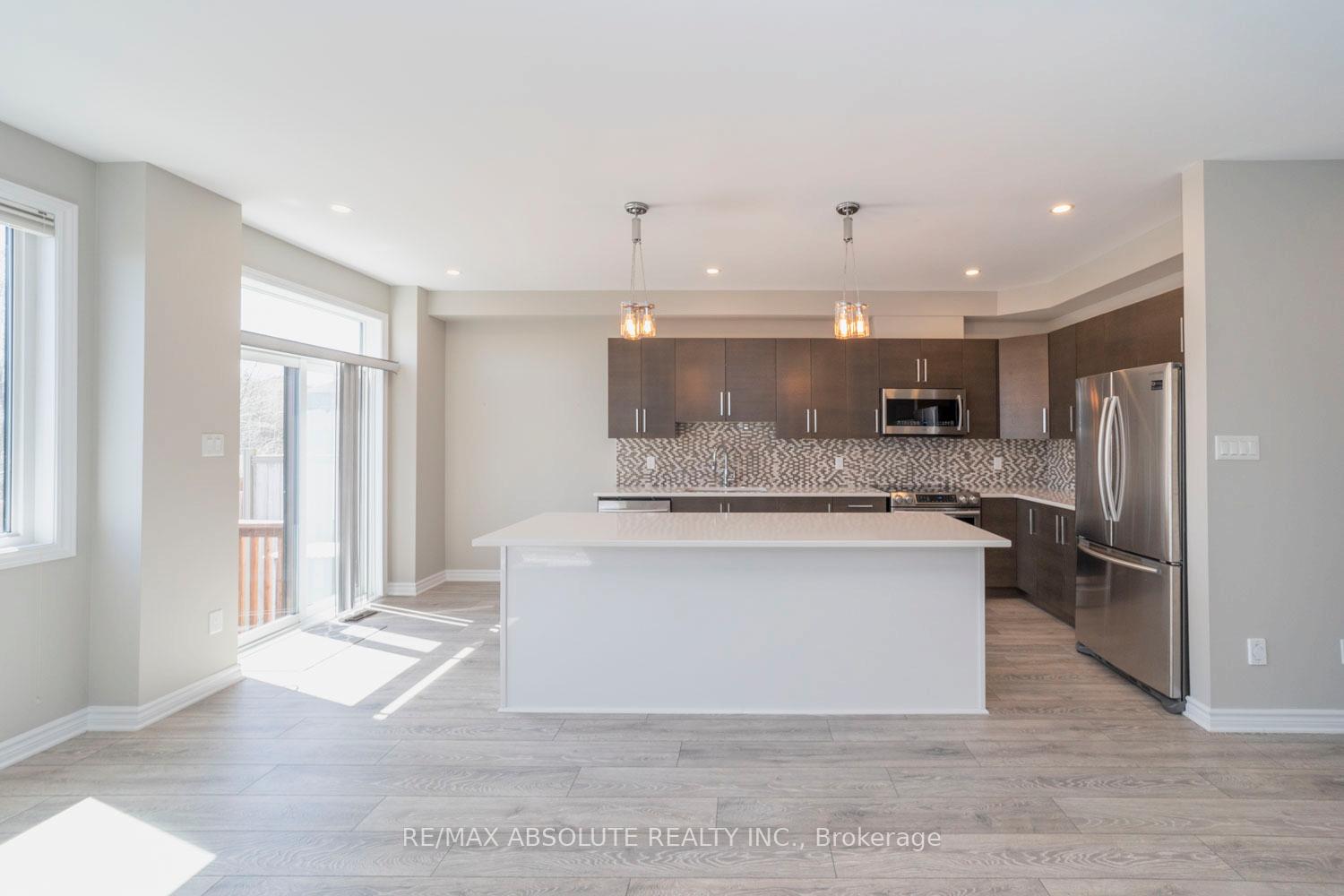 Photo 7 of 269 Kimpton Drive, Ottawa, Stittsville (North) — HOMEH
