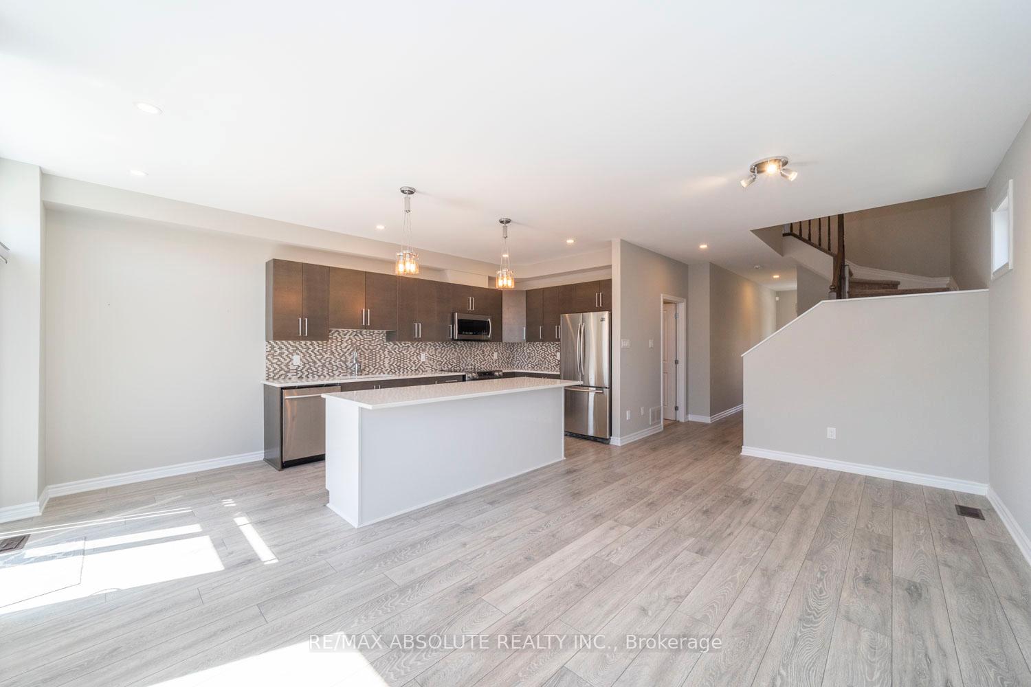 Photo 9 of 269 Kimpton Drive, Ottawa, Stittsville (North) — HOMEH
