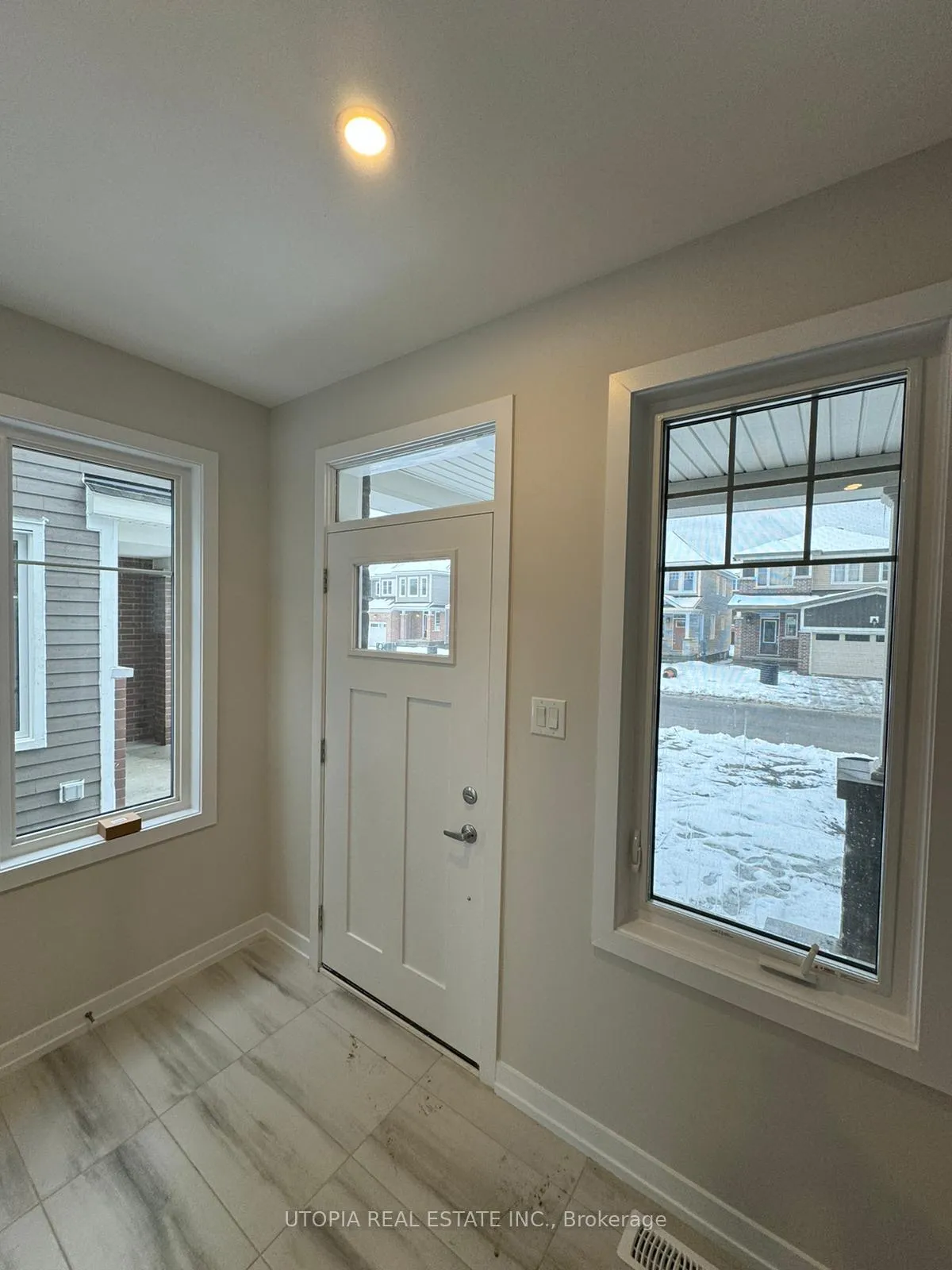 Photo 10 of 110 Hackamore Crescent, Ottawa, Goulbourn Twp From Franktown Rd/South To Rideau — HOMEH