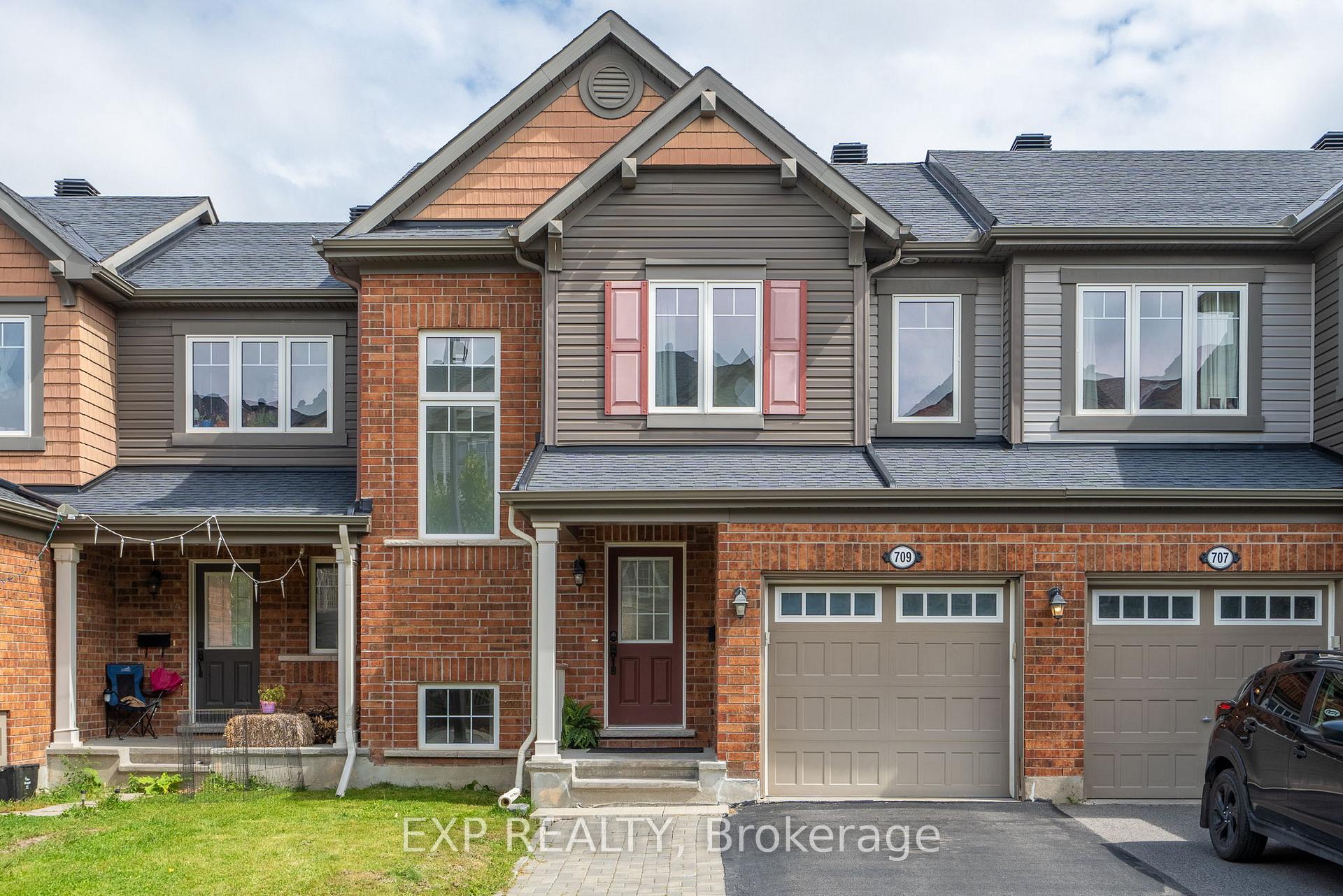 Front of 709 Maloja Way