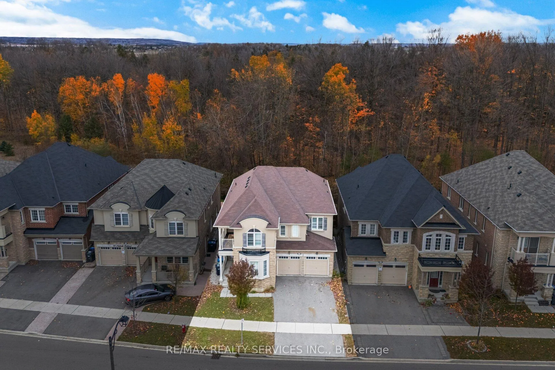 Front of 94 Newhouse Boulevard