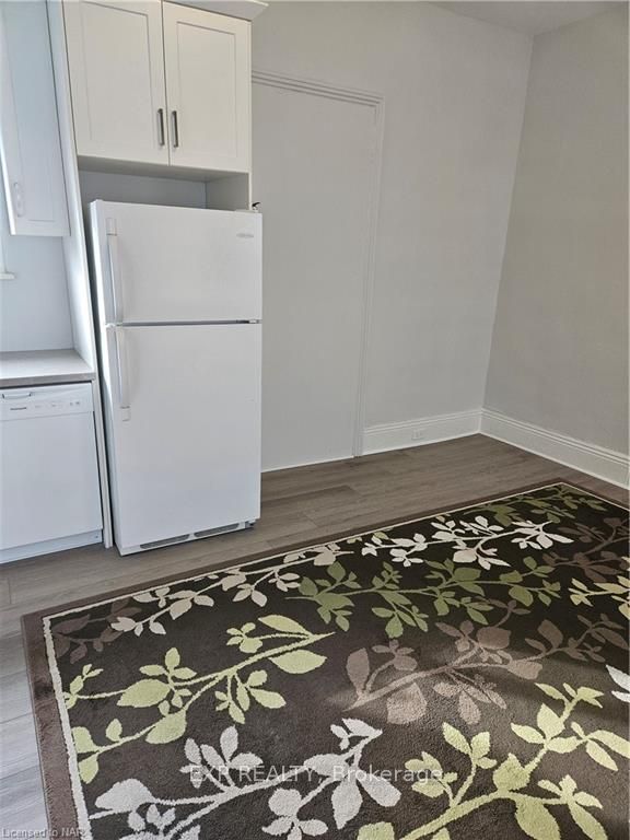 Photo 2 of Unit 3, 88 Welland Avenue, St. Catharines, Downtown — HOMEH