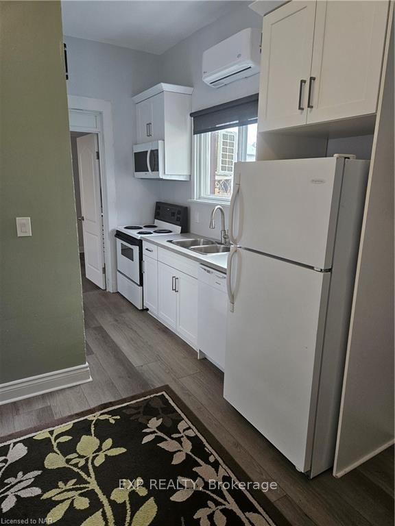 Photo 3 of Unit 3, 88 Welland Avenue, St. Catharines, Downtown — HOMEH