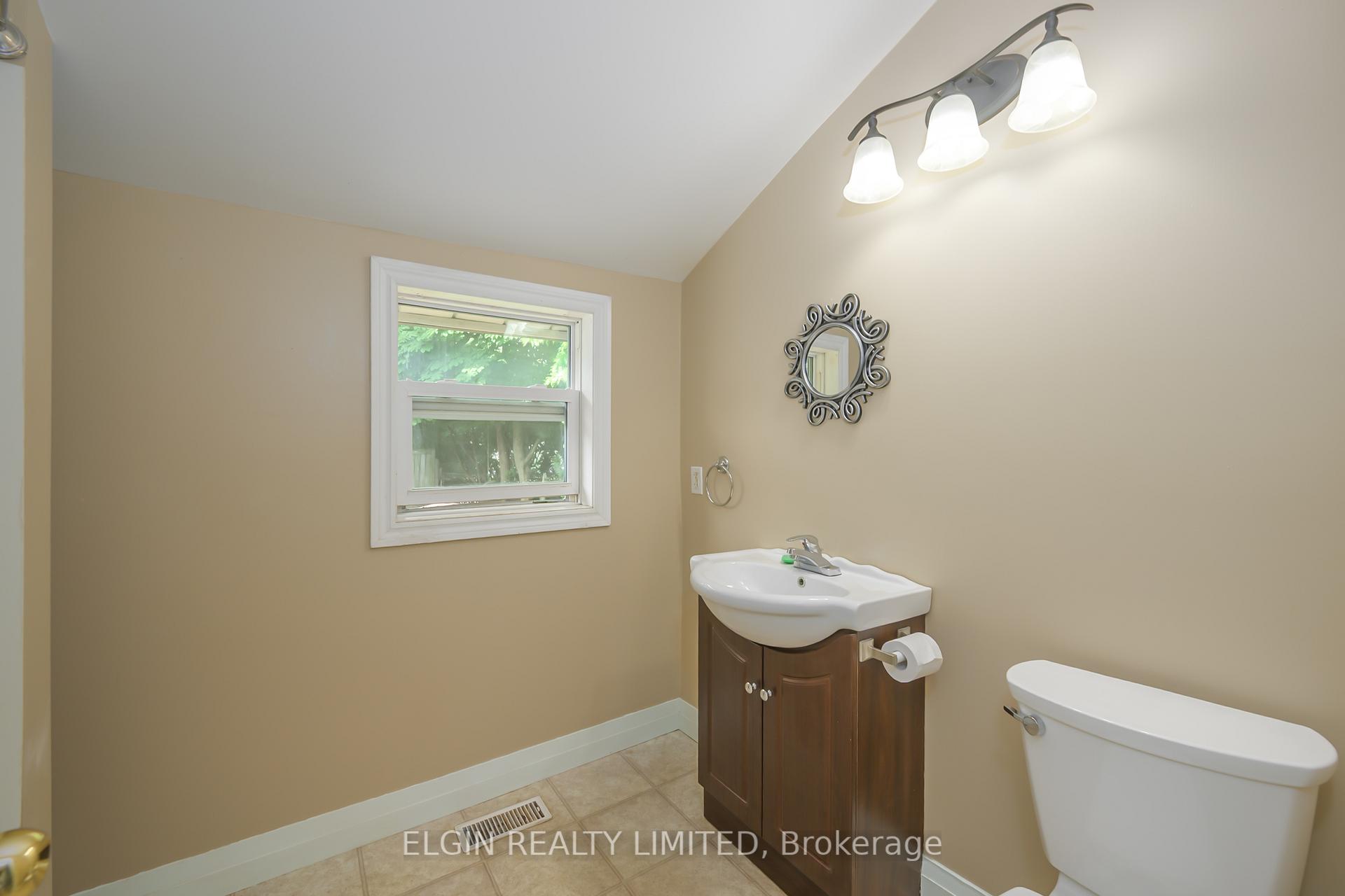 Photo 7 of 178 Wellington Street, St. Thomas — HOMEH