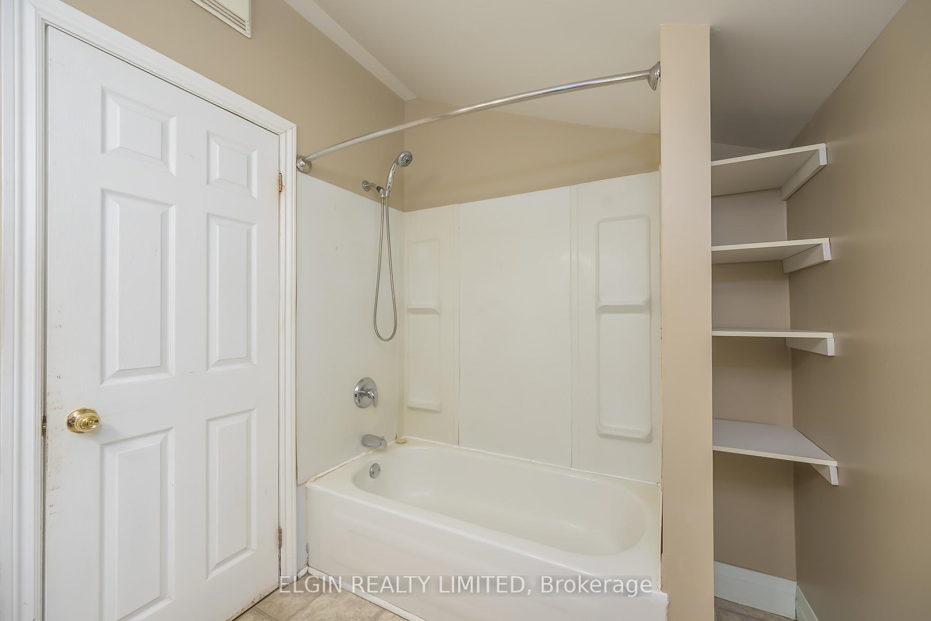 Photo 8 of 178 Wellington Street, St. Thomas — HOMEH