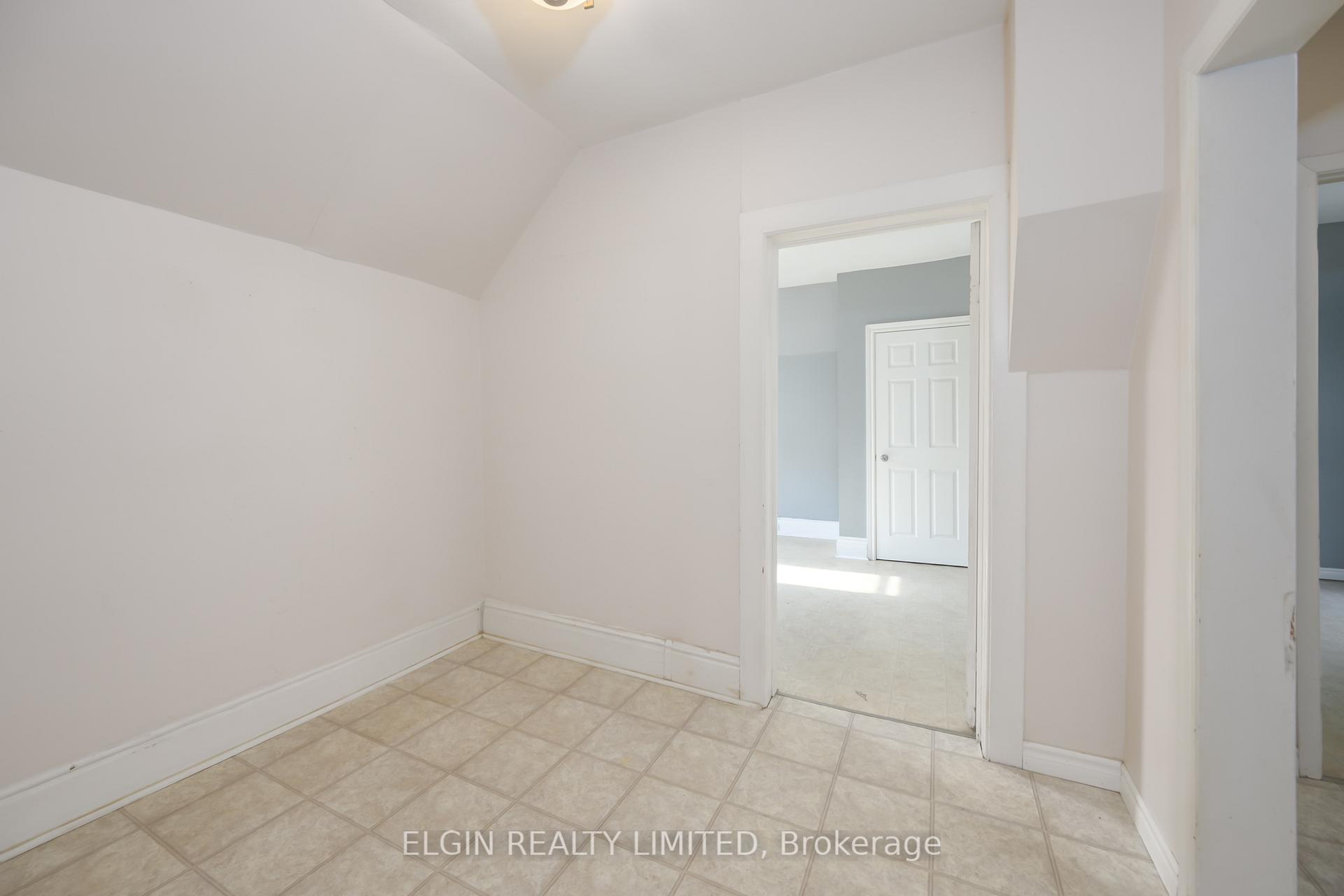 Photo 13 of 178 Wellington Street, St. Thomas — HOMEH