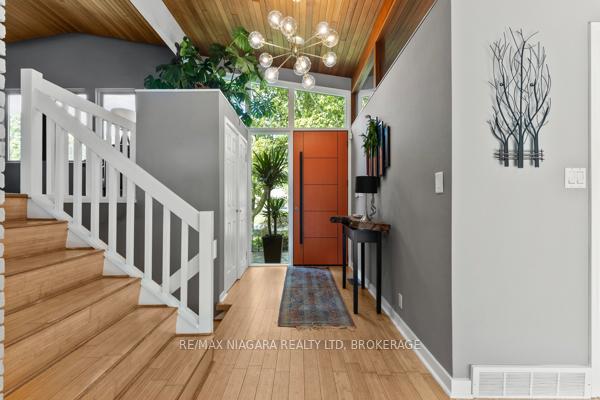 Photo 6 of 10 Marwood Circle, St. Catharines, Glendale/Glenridge — HOMEH