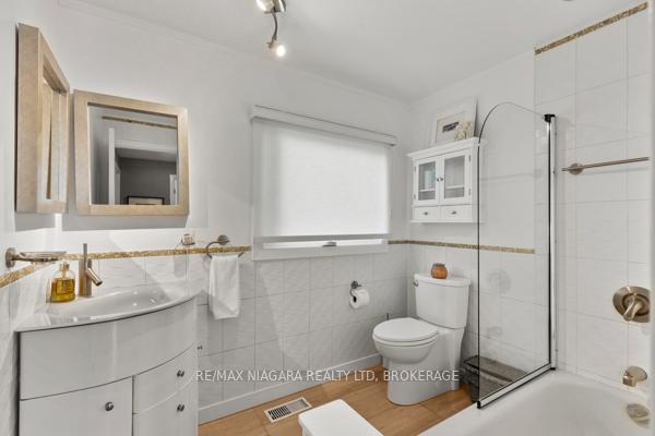 Photo 26 of 10 Marwood Circle, St. Catharines, Glendale/Glenridge — HOMEH