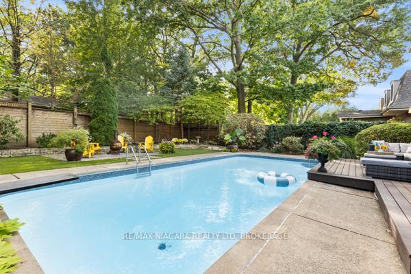 Photo 39 of 10 Marwood Circle, St. Catharines, Glendale/Glenridge — HOMEH