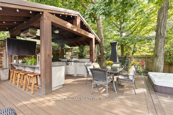 Photo 42 of 10 Marwood Circle, St. Catharines, Glendale/Glenridge — HOMEH