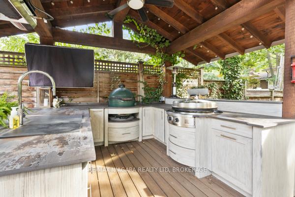 Photo 43 of 10 Marwood Circle, St. Catharines, Glendale/Glenridge — HOMEH