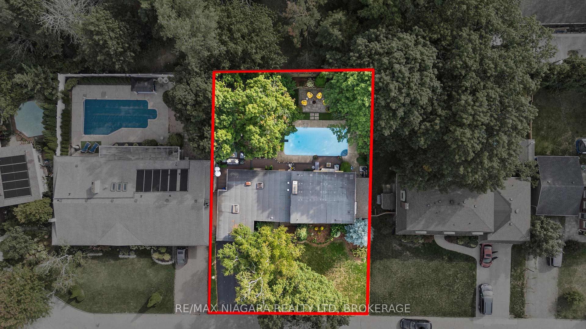 Photo 48 of 10 Marwood Circle, St. Catharines, Glendale/Glenridge — HOMEH
