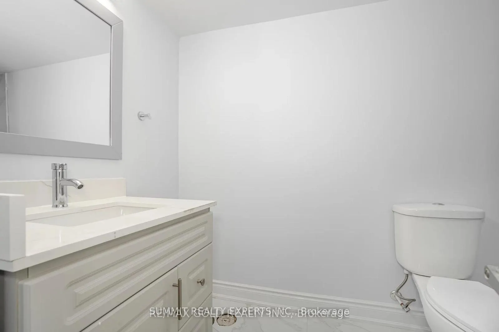 Photo 6 of 107 Banbridge Crescent, Brampton, Credit Valley — HOMEH