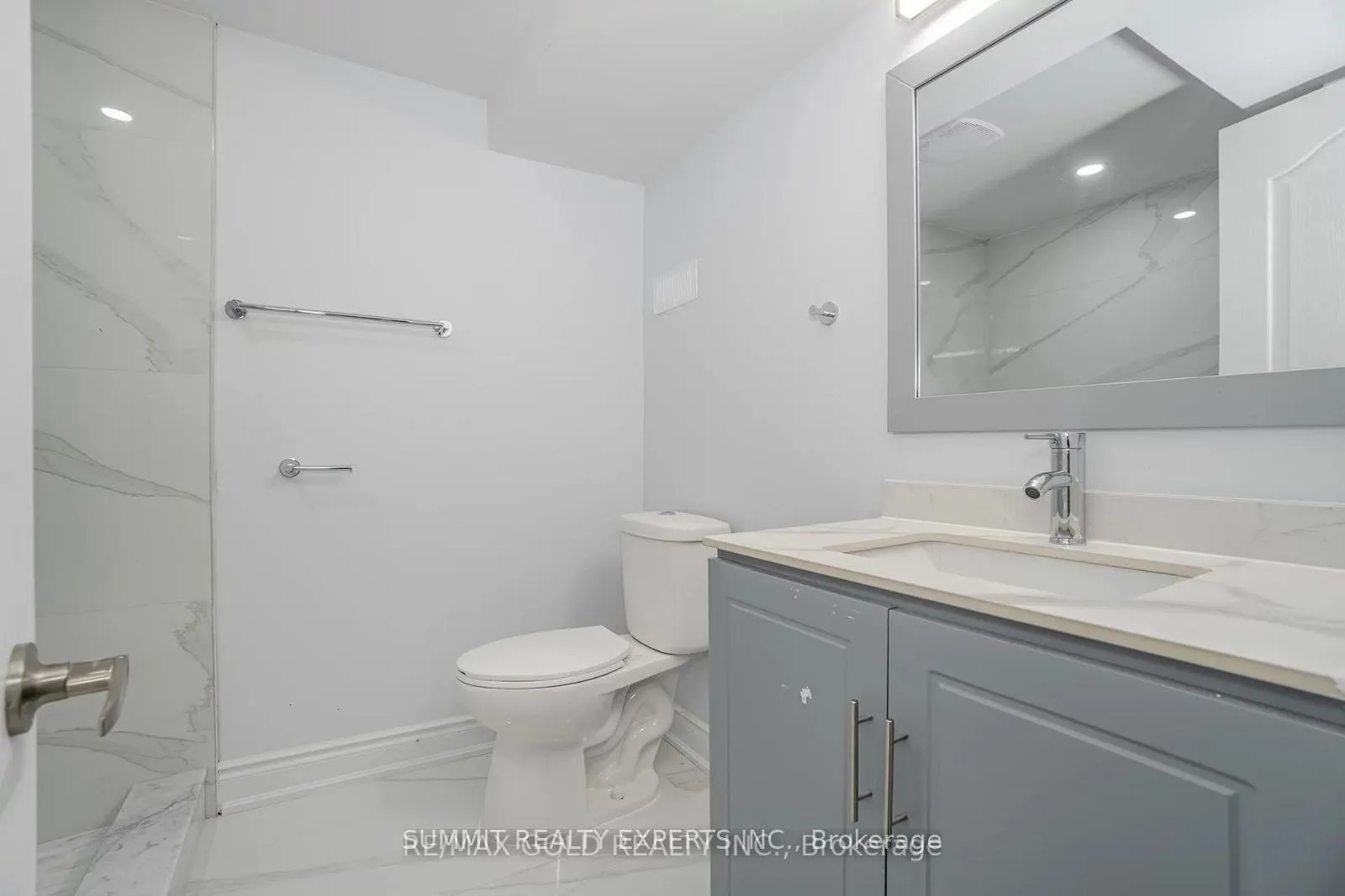 Photo 7 of 107 Banbridge Crescent, Brampton, Credit Valley — HOMEH