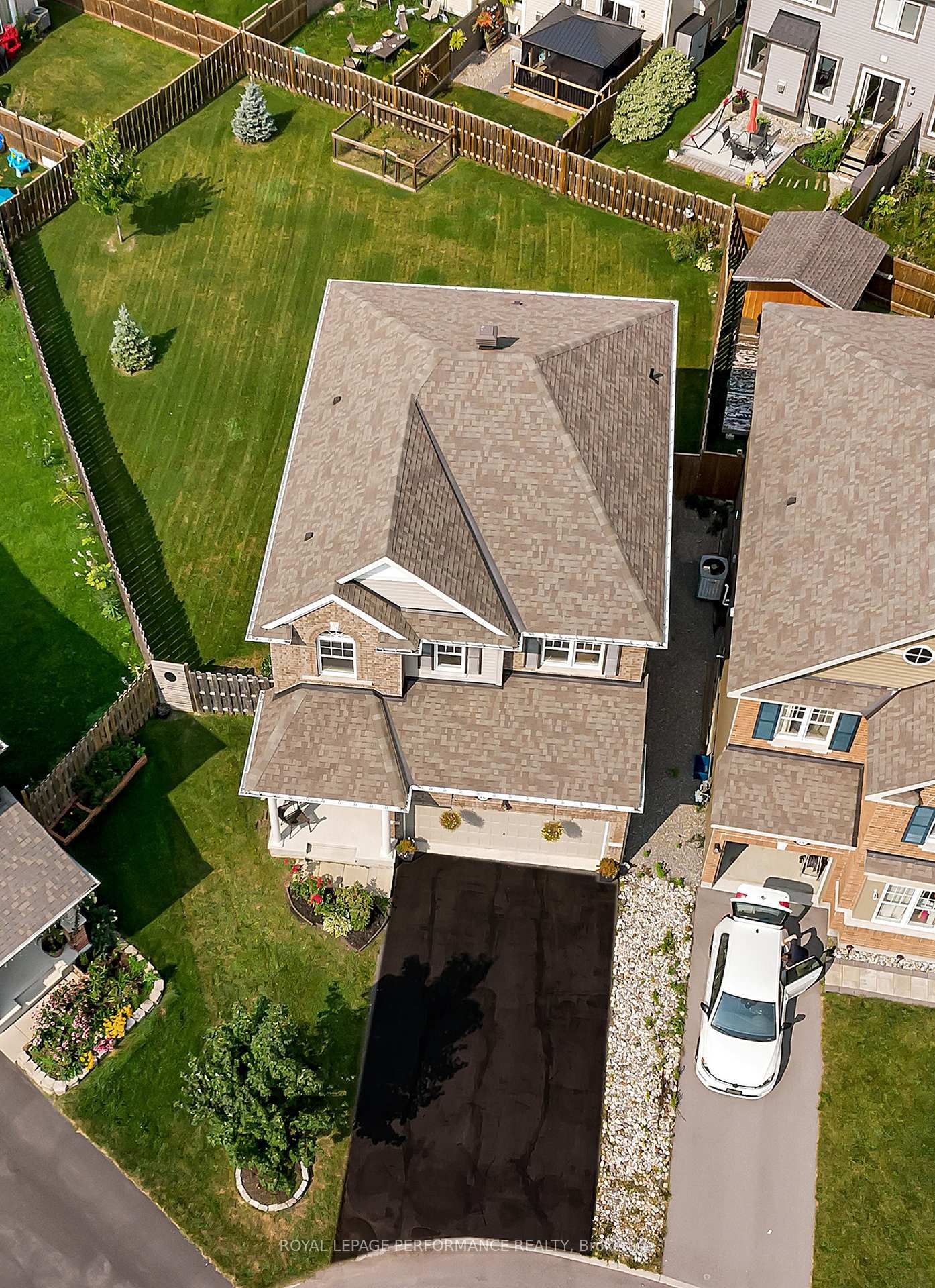 Front of 16 Sweetbay Circle