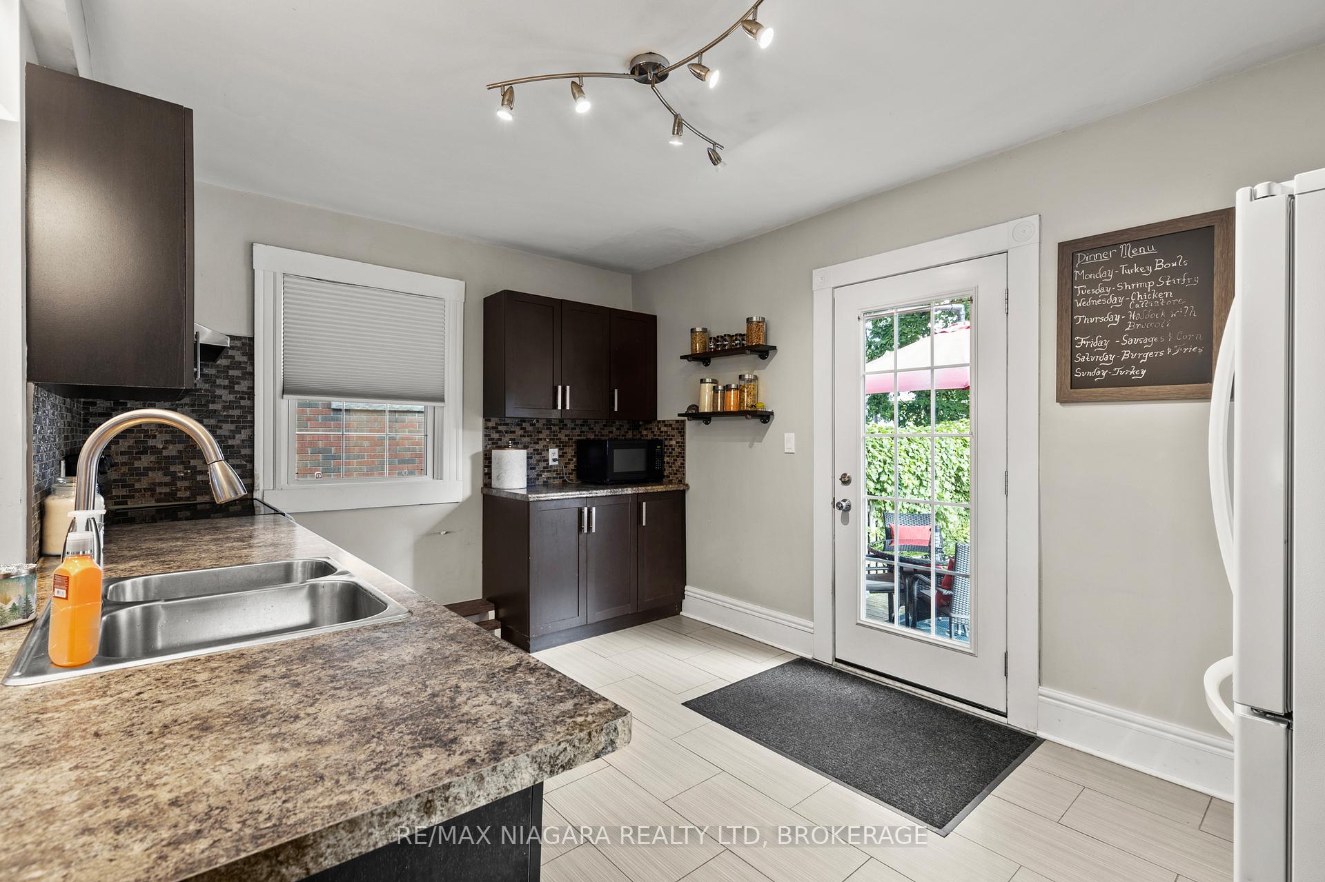 Photo 13 of 85 Maple Street, St. Catharines, Downtown — HOMEH