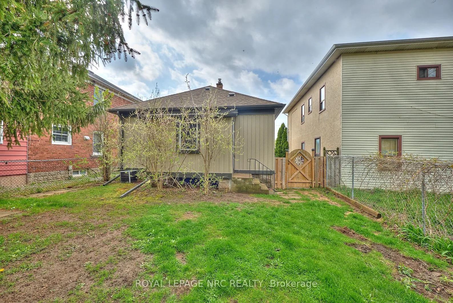 Photo 15 of 11 Beech Street, St. Catharines, Downtown — HOMEH
