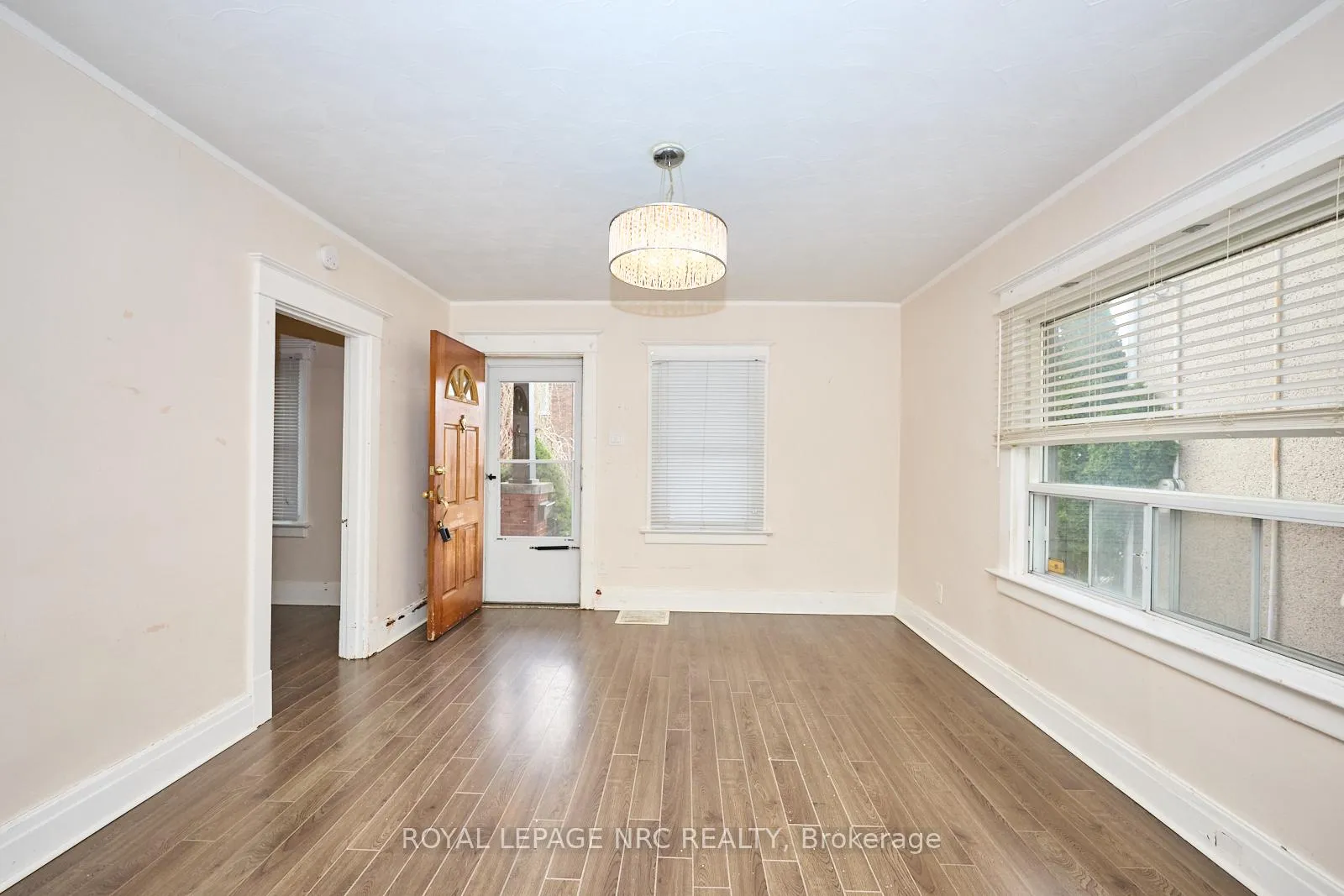 Photo 45 of 11 Beech Street, St. Catharines, Downtown — HOMEH