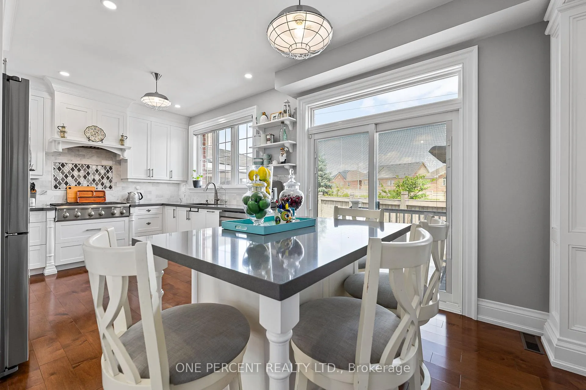 Photo 13 of 102 Monkton Circle, Brampton, Credit Valley — HOMEH