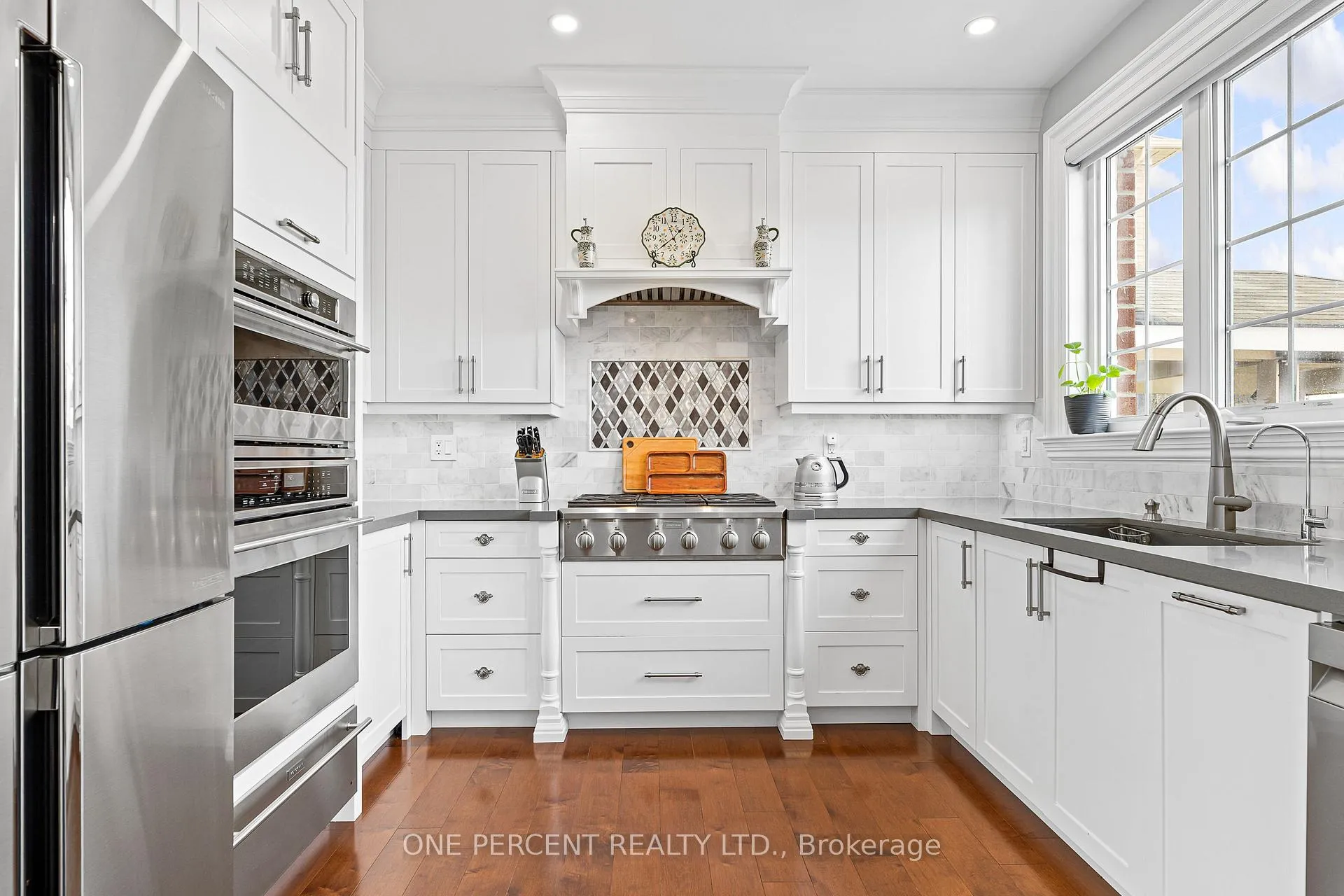 Photo 16 of 102 Monkton Circle, Brampton, Credit Valley — HOMEH