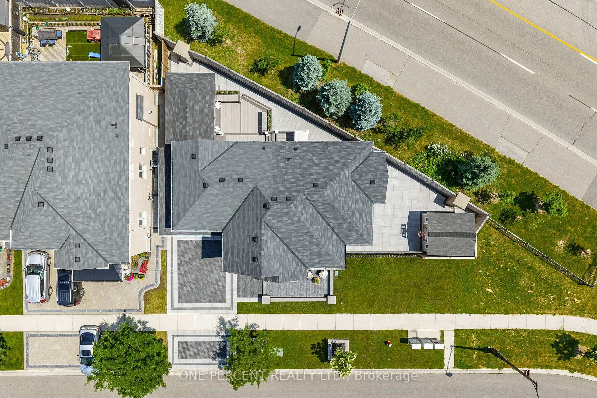 Photo 47 of 102 Monkton Circle, Brampton, Credit Valley — HOMEH
