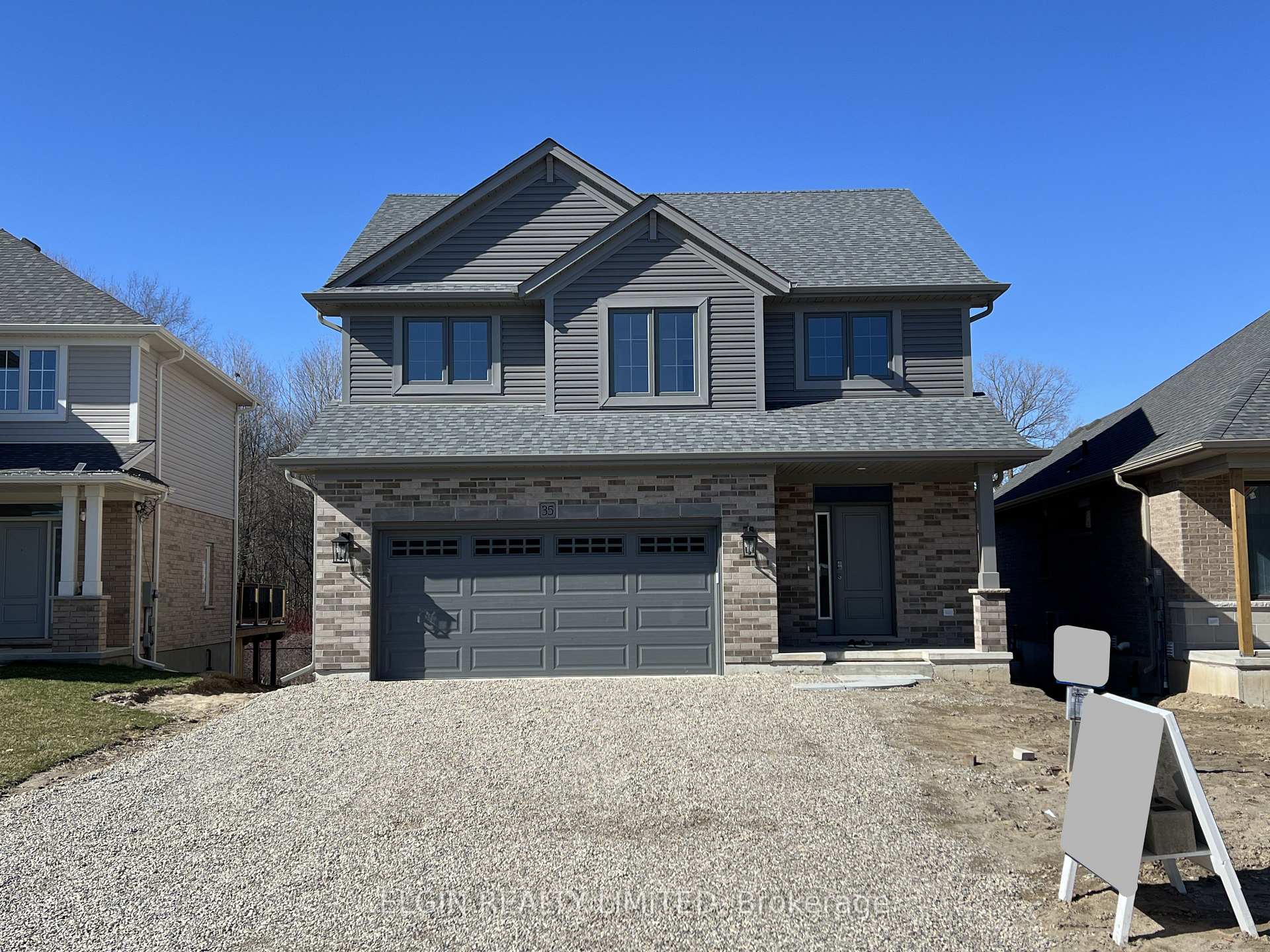 Photo 1 of 35 Dunning Way, St. Thomas — HOMEH
