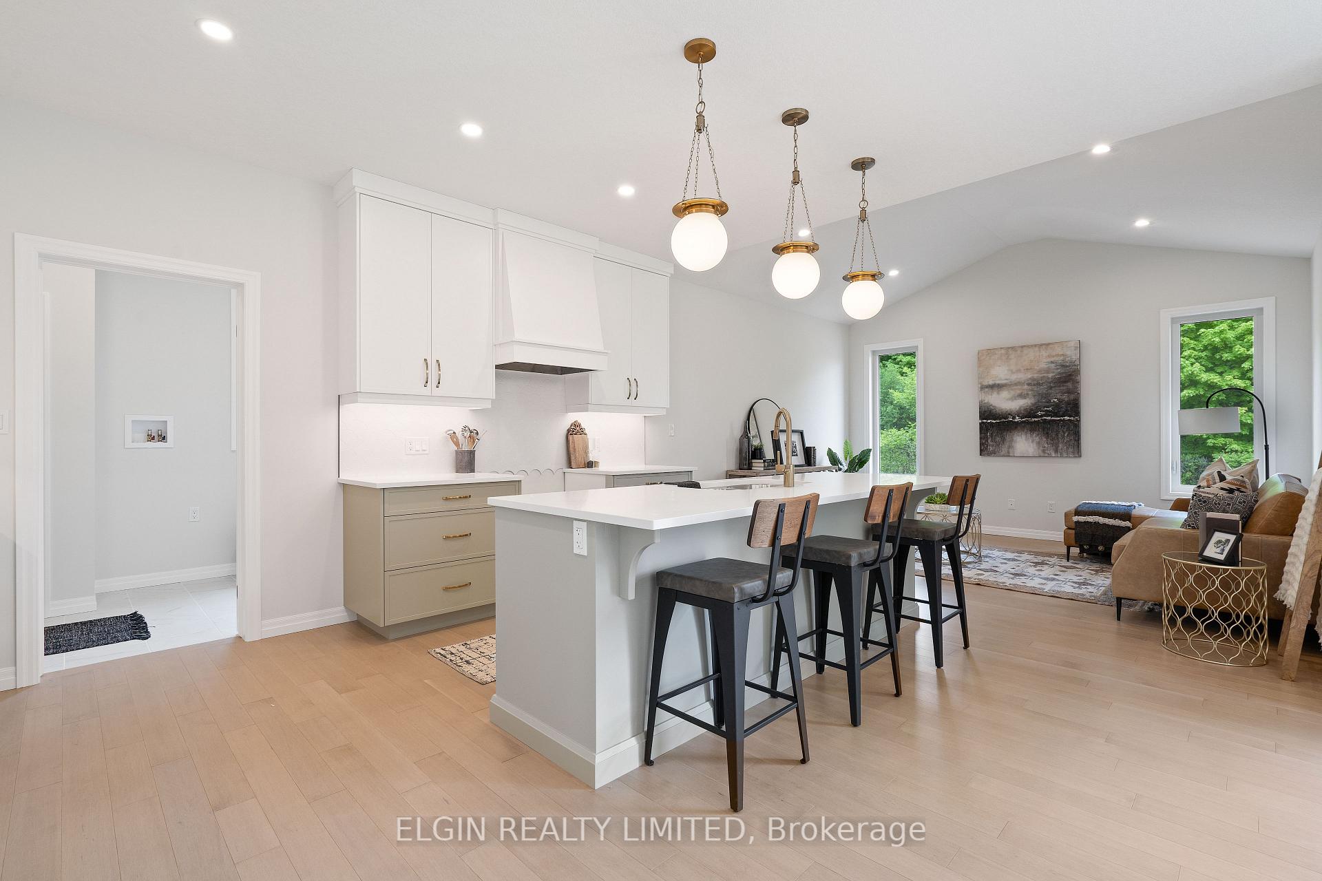 Photo 15 of 35 Dunning Way, St. Thomas — HOMEH