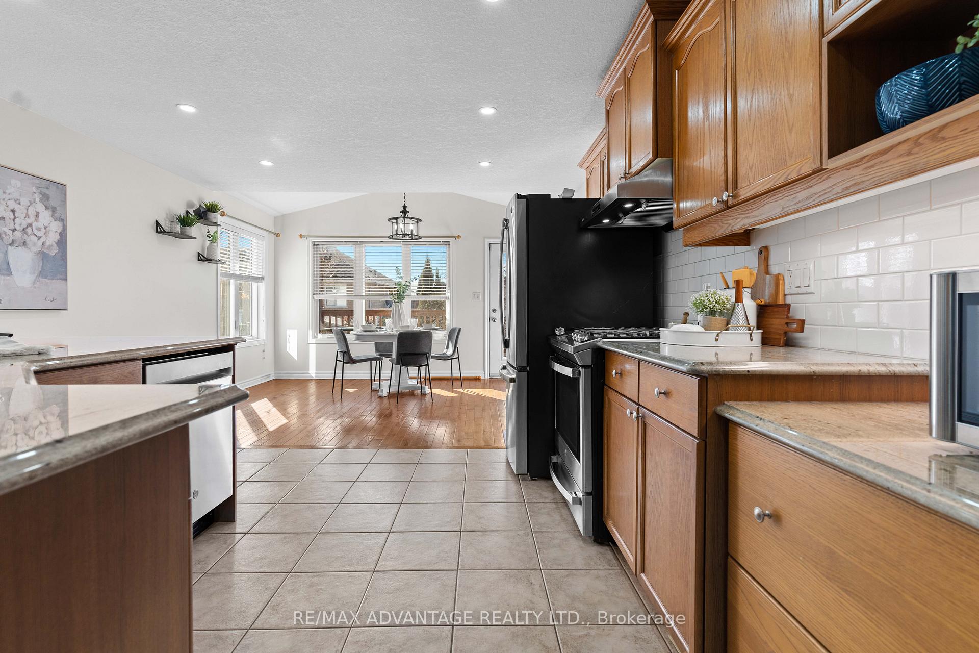 Photo 8 of 92 Axford Parkway, St. Thomas — HOMEH